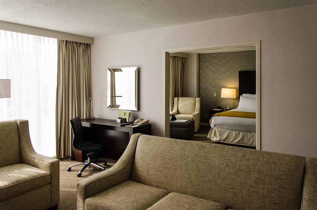Doubletree By Hilton Hotel Houston Greenway Plaza Экстерьер фото