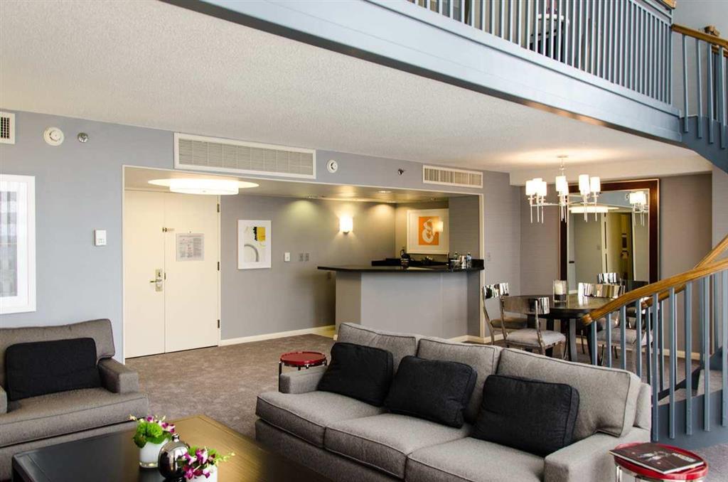 Doubletree By Hilton Hotel Houston Greenway Plaza Экстерьер фото